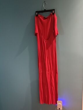 Jade Maxi Dress with Scoop Neck and Short Sleeves